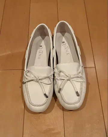 DIANA 드라이빙 신발 24cm