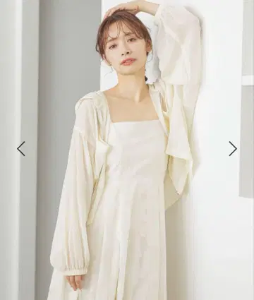 [ 조니시 세이라 착용 아이템 ] 양류 시어 ZIP 후드티 에크루 화이트
