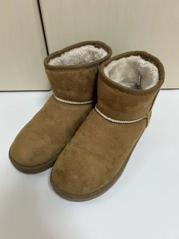 브라운 부츠
