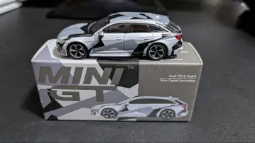 MINI GT Audi RS 6 Avant 카모플라쥬