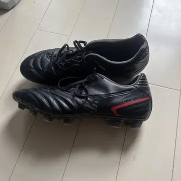 Mizuno Monarcida 축구화 9.5 US