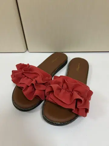빨간색 여성용 샌들
