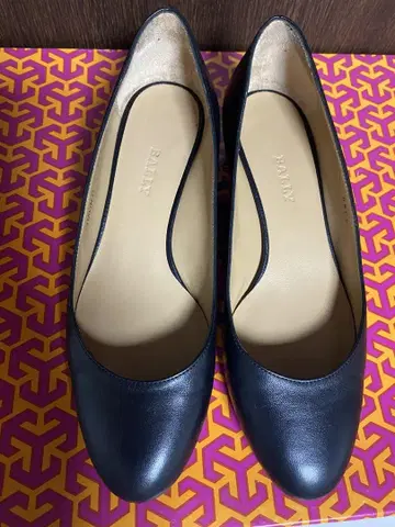 BALLY 블랙 펌프스 22.5cm