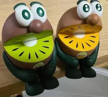 제스프리 Zespri 키위 브라더스 피규어 2체 세트