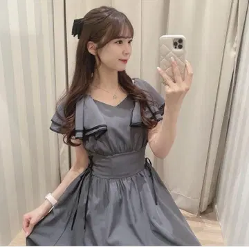 바이컬러 프릴 원피스