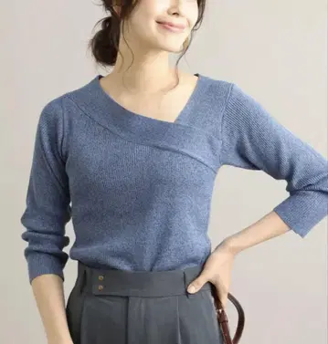 ViS 전후 2WAY 비대칭 라메 풀오버 니트 파랑