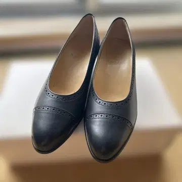 REGAL 블랙 펌프스