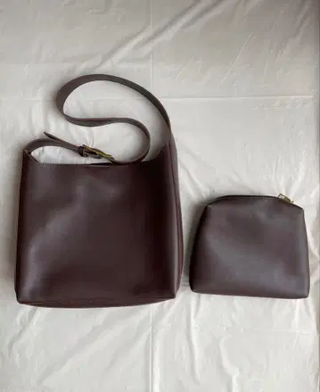 가죽 숄더백 파우치 포함 다크 브라운