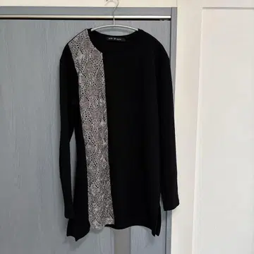 NO ID. BLACK 긴팔 티셔츠
