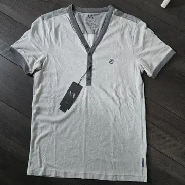 AX ARMANIExchange V넥 T셔츠