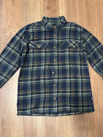 patagonia 체크 무늬 플란넬 셔츠 M 사이즈