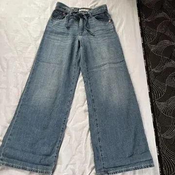 라이트 블루 와이드 레그 데님 팬츠