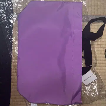 퍼플 토트백 내부 포켓 포함