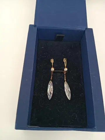 Swarovski 크리스탈 드롭 귀걸이
