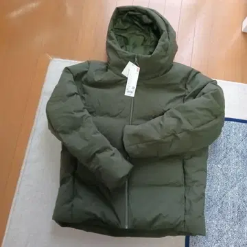 UNIQLO 심리스 자켓 XL 올리브 미사용