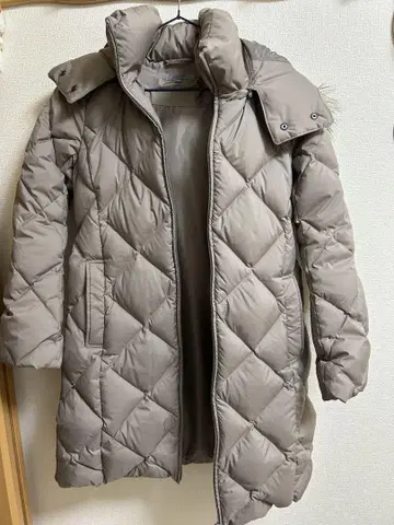 [ UNIQLO ] 파우더 소프트 벨트 포함 다운 자켓 M