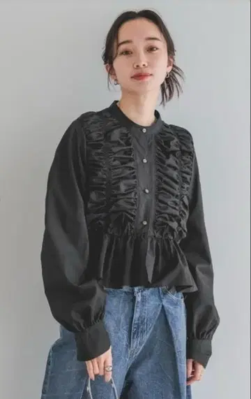 미착용 JEANASIS 셔링 페플럼 블라우스 블랙