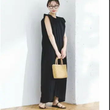 FbyROSSO 푸쿠레자카드개더원피스