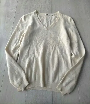 UNIQLO 캐시미어 V넥 니트 스웨터 긴팔