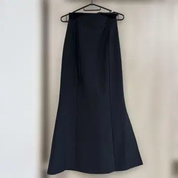 블랙 플레어 롱 스커트