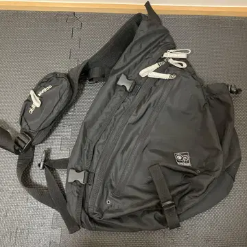 Ocean Pacific 바디백 블랙