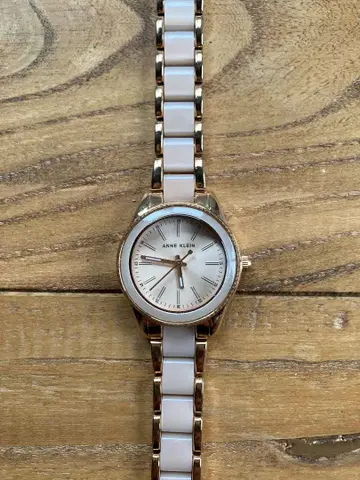 ANNE KLEIN 아날로그 시계 화이트 로즈 골드