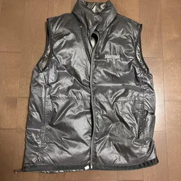 Marmot 리버서블 그레이 다운 베스트