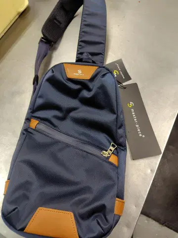 master-piece 네이비 숄더백
