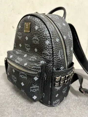 MCM 블랙스 스터드 백팩 S