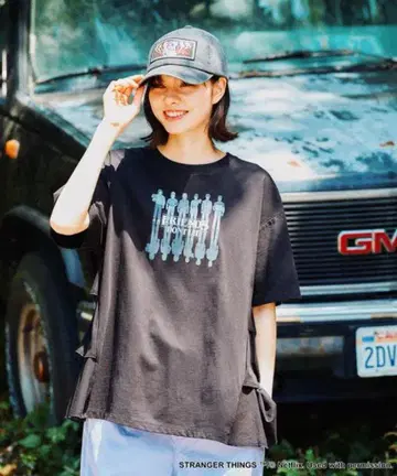 기묘한 이야기 프릴 T셔츠 니코앤드