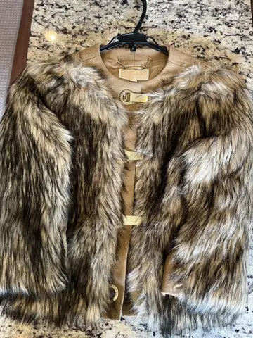 [ 거의 미사용 ] MICHAEL KORS 퍼 장식 자켓