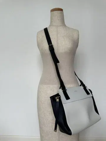 FURLA 화이트 블랙 숄더백