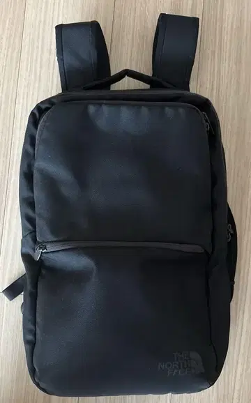 THE NORTH FACE 셔틀 데이백 슬림 블랙