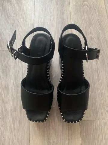 AZUL by moussy 스티치 디자인 플랫폼 샌들