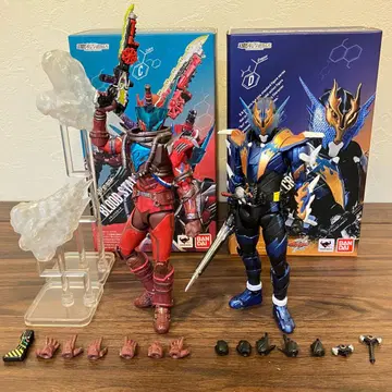 S.H.Figuarts 브래드스타크 & 가면라이더 크로즈 2체 세트