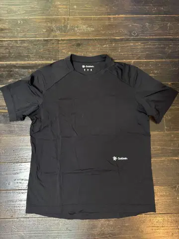 Goldwin 블랙 T셔츠 M 사이즈