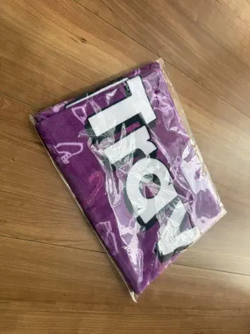 Travis Japan 타월