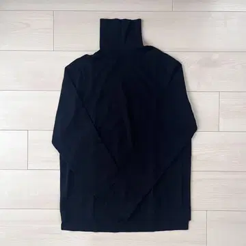 UNIQLO +J 메리노 블렌드 터틀넥 스웨터 M 사이즈
