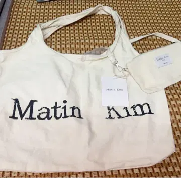 Matin Kim 에코백 빅 크림색