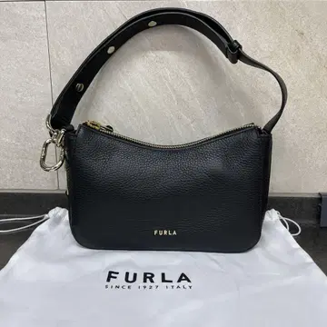 FURLA 블랙 가죽 숄더백