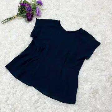 a.v.v 블라우스 플레어 밑단 네이비 소프트 내추럴 페미닌 오피스
