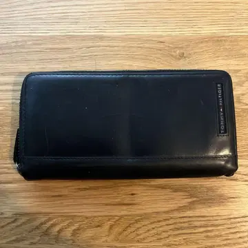 TOMMY HILFIGER 블랙 가죽 장지갑