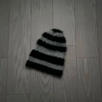 border knit hat fur