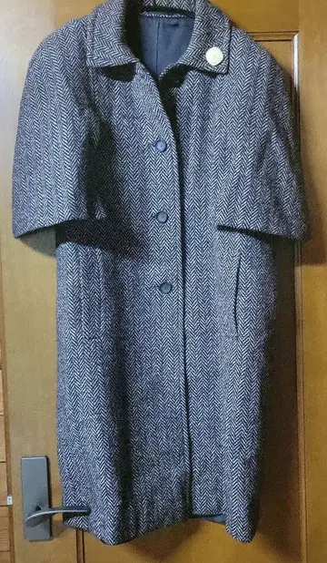 헤링본 패턴 롱 코트