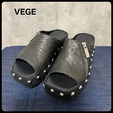 미사용 VEGE 스터드 장식 블랙 샌들 블랙