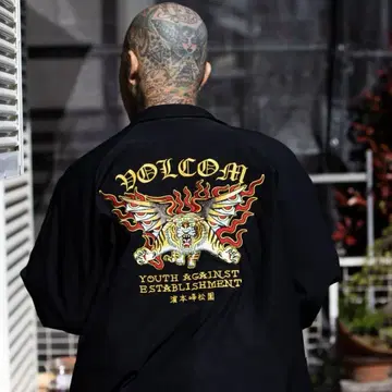 VOLCOM 스카잔 자켓 블랙 자수 L 사이즈