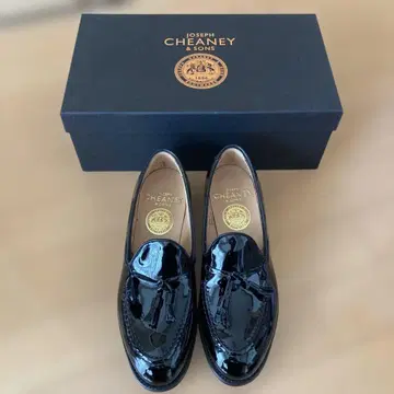 새상품 미사용 조셉 치니 로퍼 블랙 슈즈 블랙 컬러 여성용