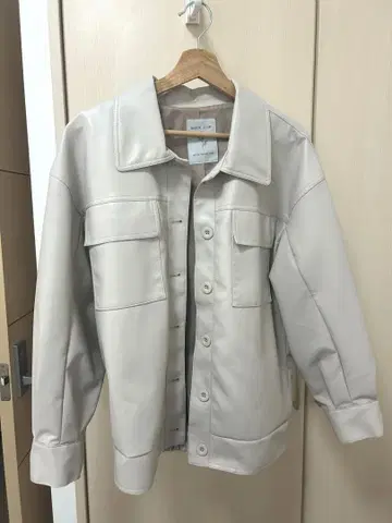 MAJESTIC LEGON 인조 가죽 오버 블루종 아이보리 M