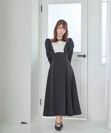 로제 뮤즈 flare maid like dress 로제뮤즈