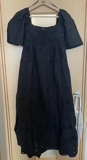 ZARA 블랙 자수 원피스 XS